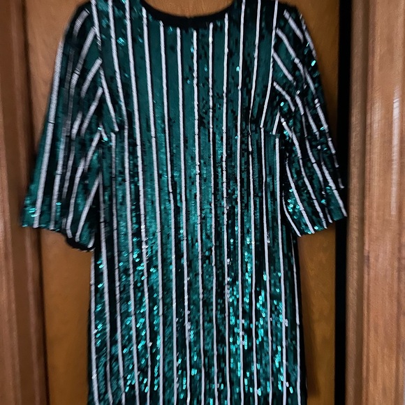 Badgley Mischka green sequin sheath dress - Picture 4 of 6